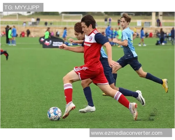 足球明星经典姿势全解析让你轻松掌握球场魅力与技巧 足球明星经典姿势全解析让你轻松掌握球场魅力与技巧